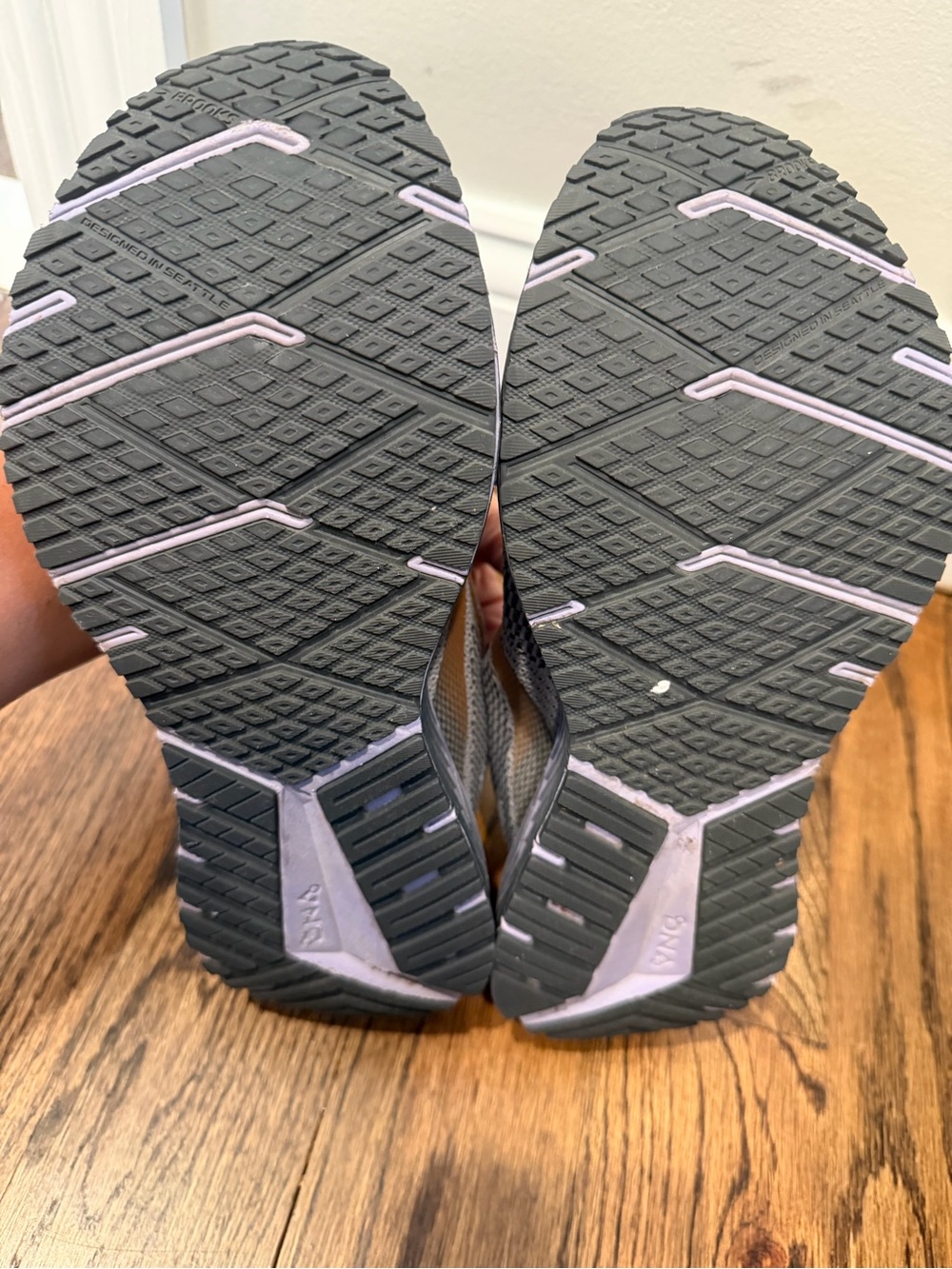 Women’s brooks running shoes - Picture 5 of 10